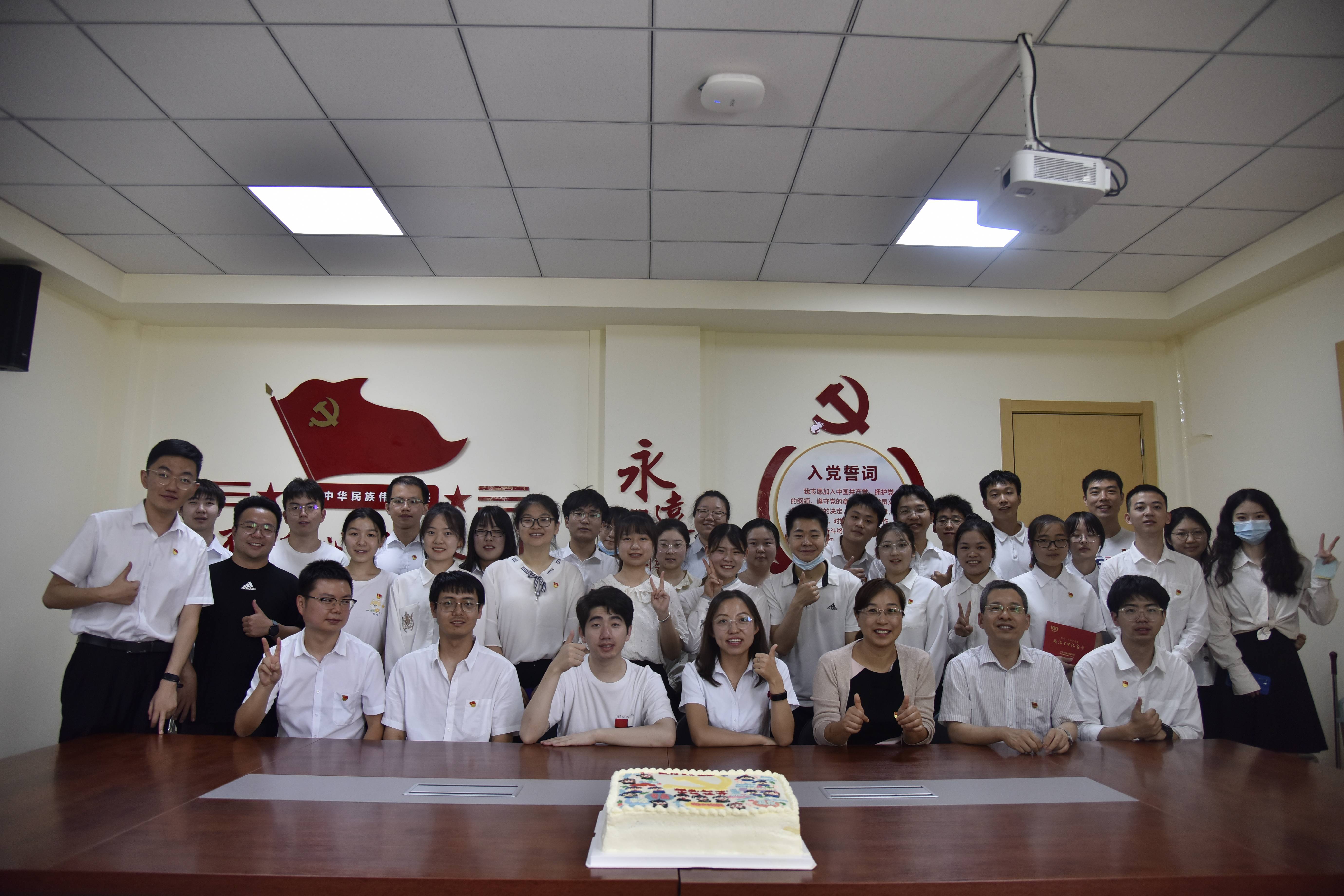 318fc680fdb149b5b982b63441f4d68c.jpg 318fc680fdb149b5b982b63441f4d68c.jpg