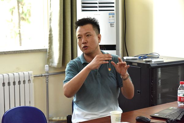 271fcba9b8ea4ea69b7d0a5d7d6d7294.jpg 窦龙老师做培训_副本.jpg