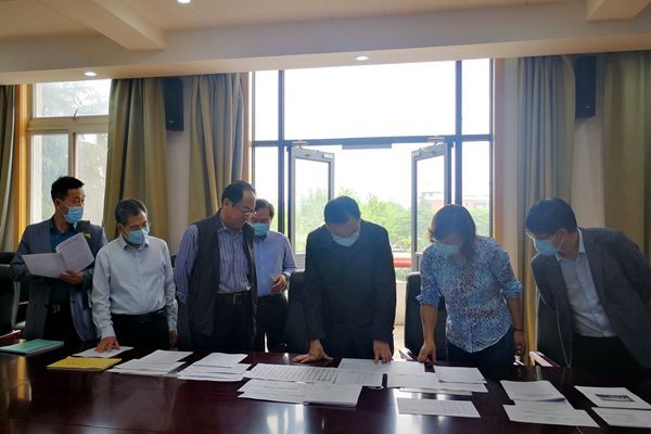 192cf155913e4e588dd7a49bb5476ad3.jpg 20220427马建华来院检查 疫情防控5_副本.jpg