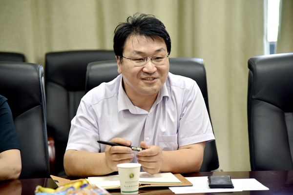 1f89b53bc15448e0a26f650ff1ce7731.jpg 副院长杨培志讲话.JPG