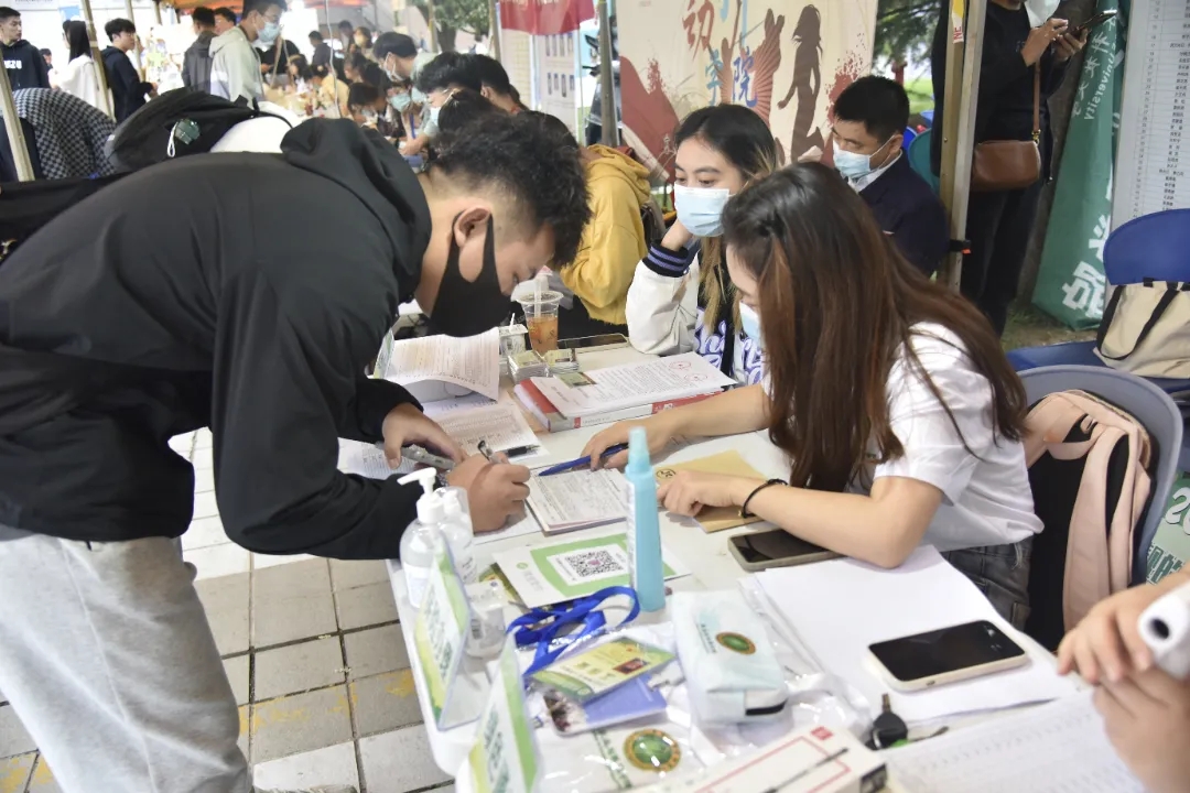 6fe0c8aee94149009651f25af3b4b086.jpg 6fe0c8aee94149009651f25af3b4b086.jpg