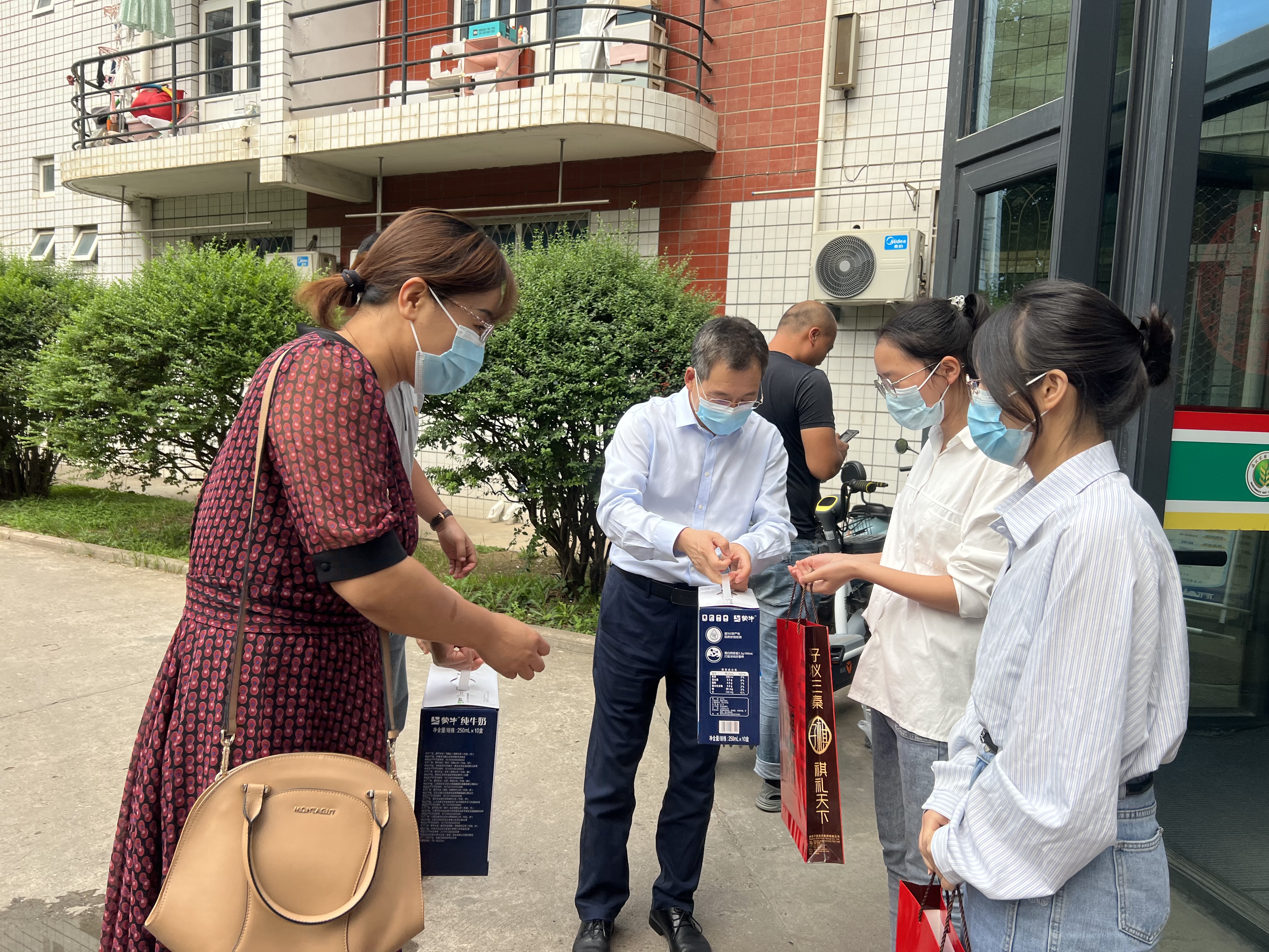 fc77fadf6d9e4f8386f5be024ff5cf5a.jpg fc77fadf6d9e4f8386f5be024ff5cf5a.jpg