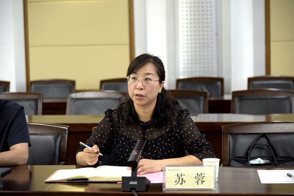 4022307c24ab4850a96ee05bfb16613b.jpg 英国上市365官网党委书记苏蓉主持座谈会.jpg