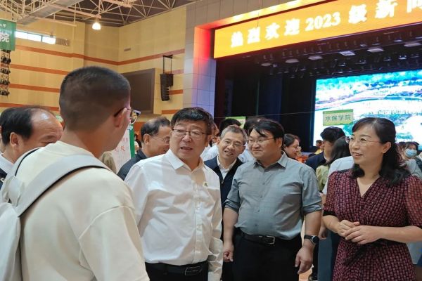 51f5ca086fc64ac2b71418196980909b.jpg 2.jpg